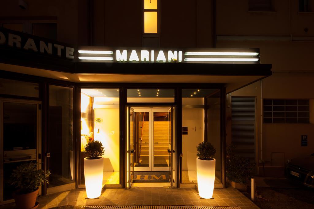 Hotel Mariani Ези Экстерьер фото